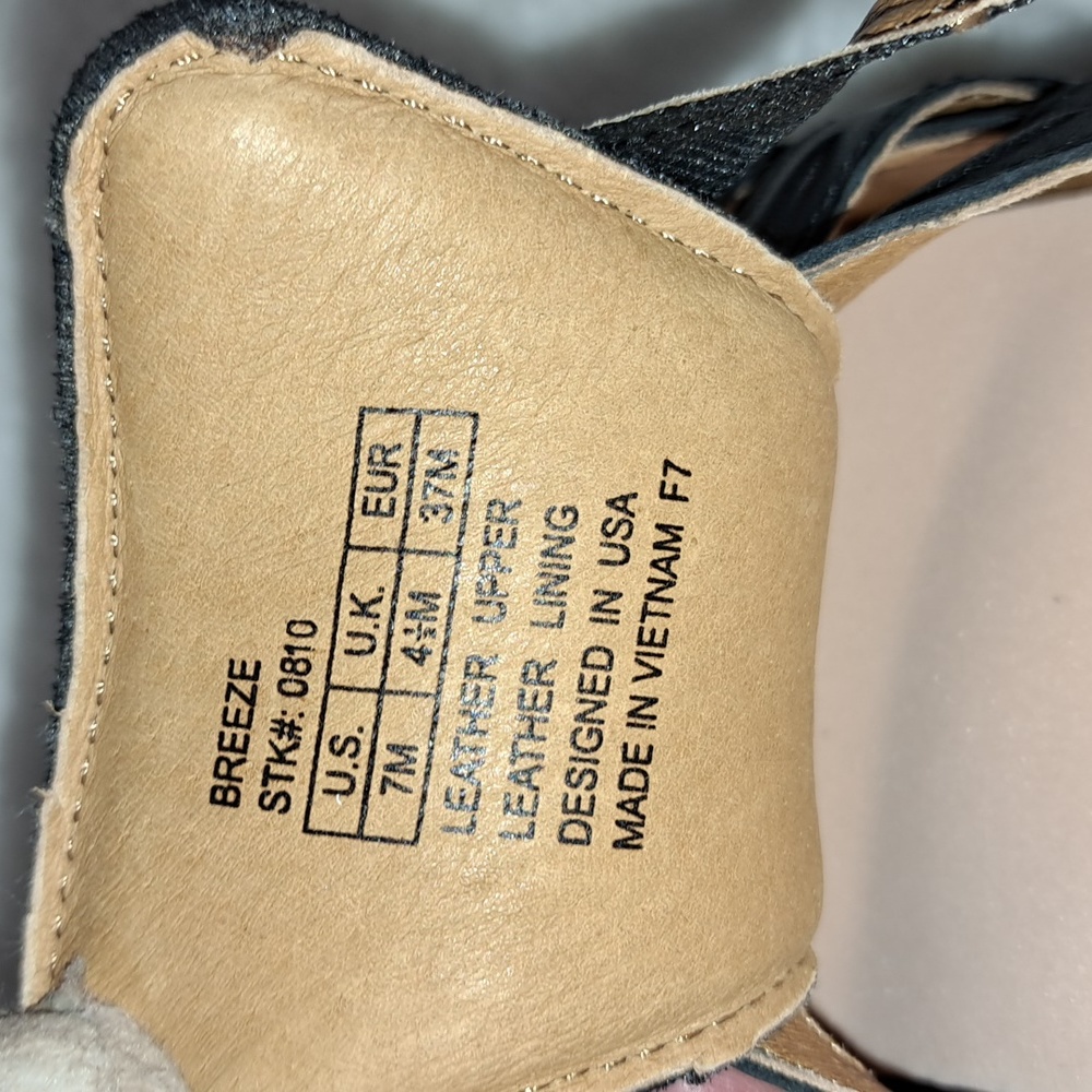 NIB Dr. Comfort Shoes, SZ 7 - Picture 7 of 10